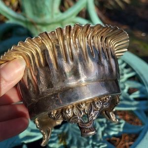 Antique silver floral crinkle tray/ashtray✨️